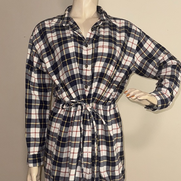 Uniqlo Plaid Flannel Drawstring Waist Dress - Picture 16 of 17